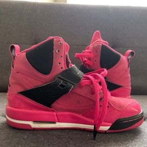 NIKE JORDAN FIGHT YOUTH SIZE 4